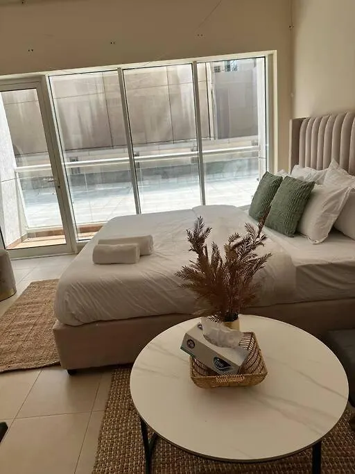 Luxury Studio Near Burj Khalifa contacts
